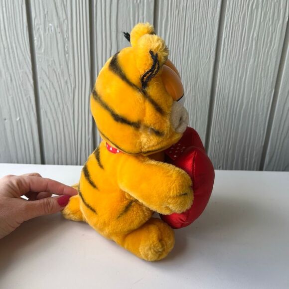 Vintage 1981 Dakin Garfield Plush “You Animal, You!” Korea Tag 9” - Picture 3 of 10